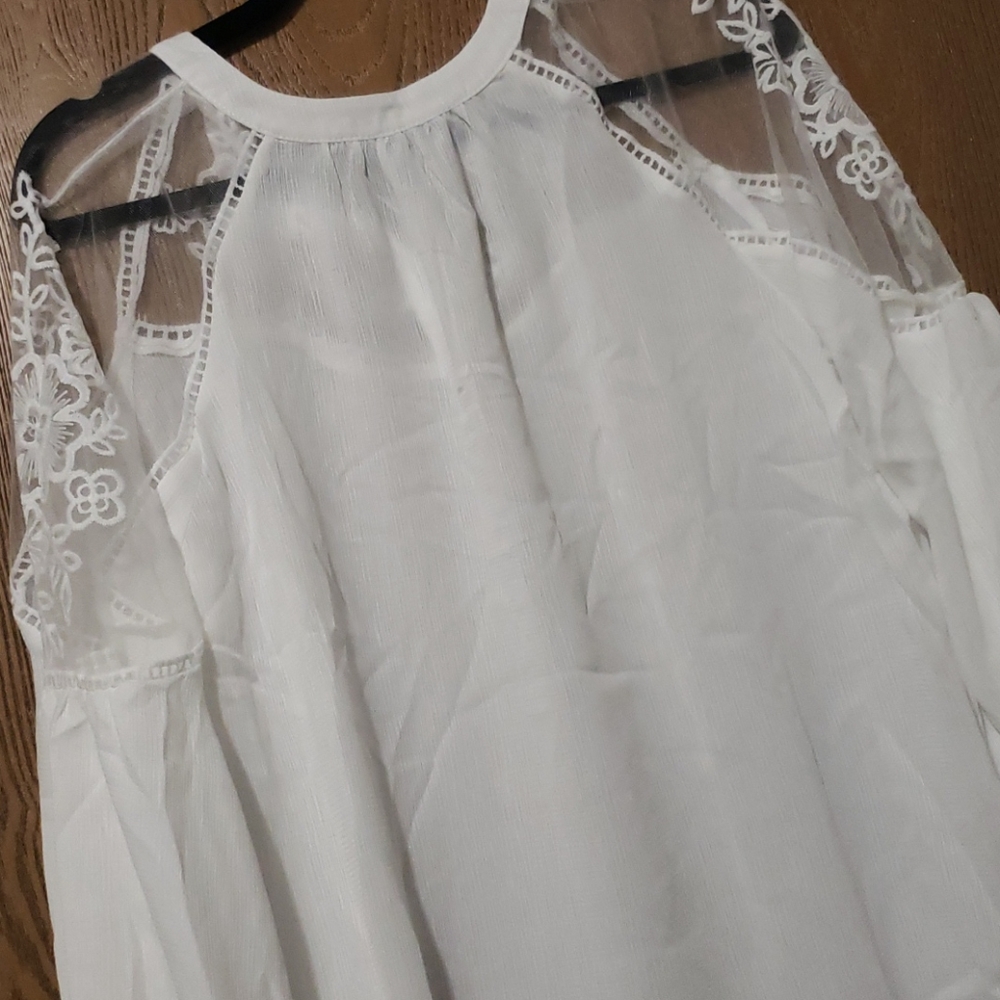 2 Left New boutique Oversized lace blouse Large - Picture 8 of 9